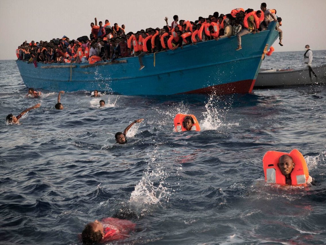Shutterstock to distribute Associated Press daily photos to its UK customers