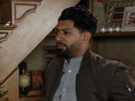 Sun pays damages to Coronation Street actor over false Islamic extremism story