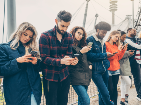 Which UK national newsbrands reach the most under-35s?